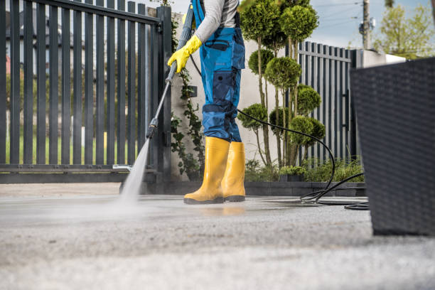 Best Pressure Washing Siding  in Manor, TX